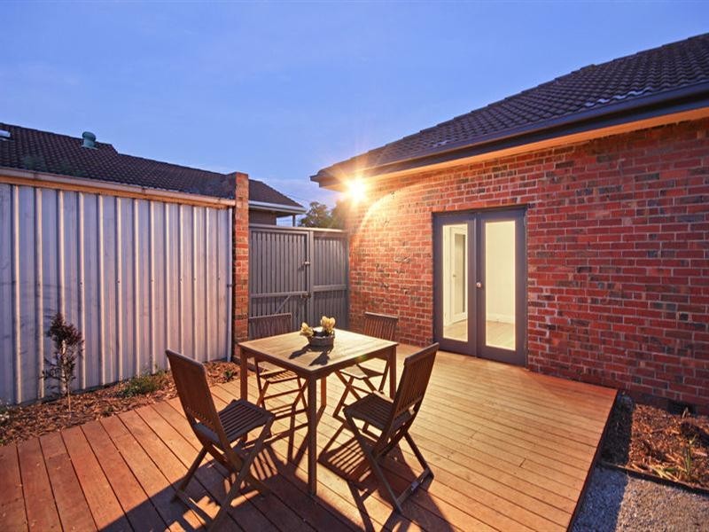 3 St Huberts Road, Carnegie VIC 3163