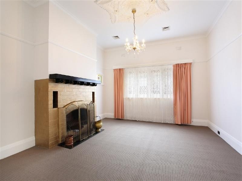 5 Lloyds Avenue, Caulfield East VIC 3145