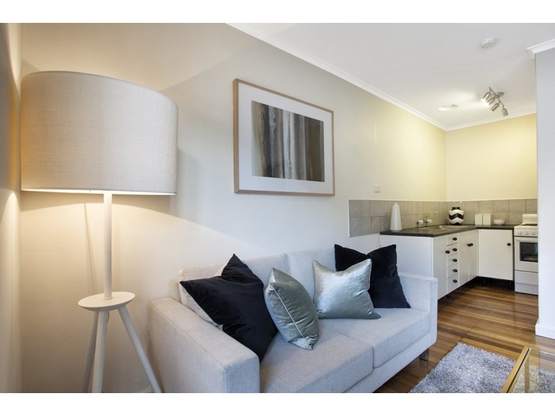 14/2 Maroona Road, Carnegie VIC 3163