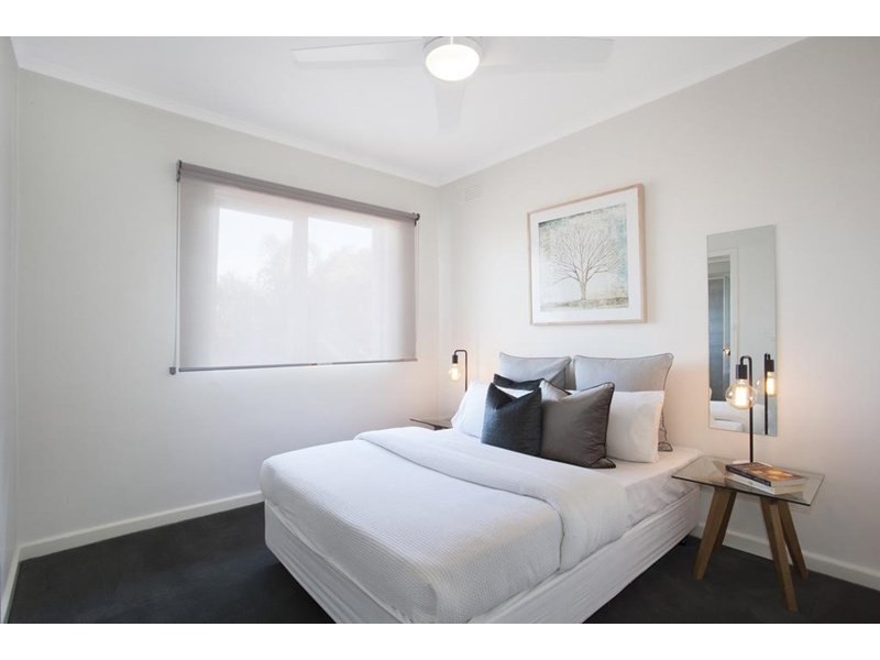 14/2 Maroona Road, Carnegie VIC 3163