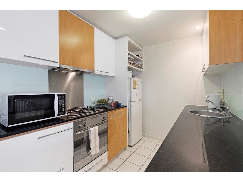 1205/82 Queens Road, Melbourne VIC 3004