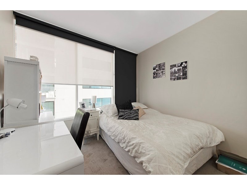 1205/82 Queens Road, Melbourne VIC 3004