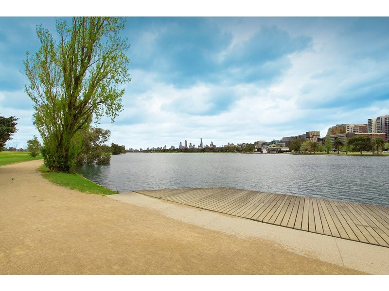 1205/82 Queens Road, Melbourne VIC 3004