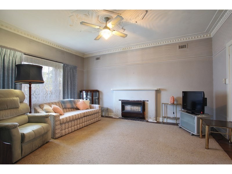 33 Moorookyle Avenue, Hughesdale VIC 3166