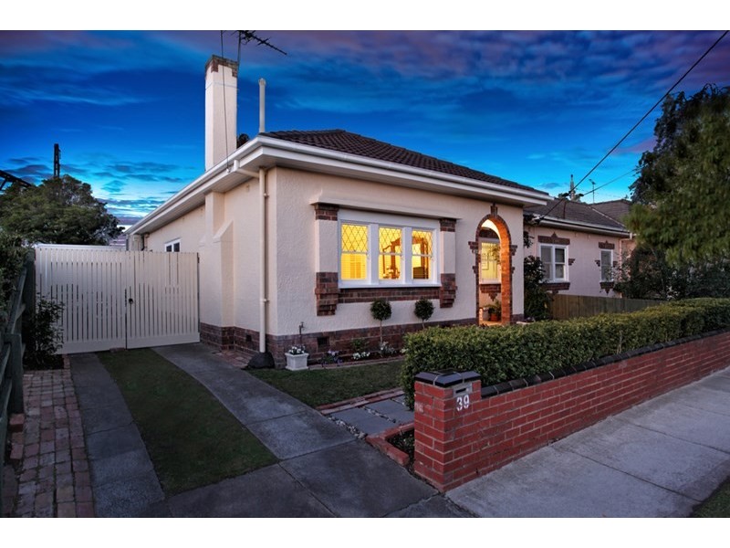 39 Jersey Parade, Carnegie VIC 3163