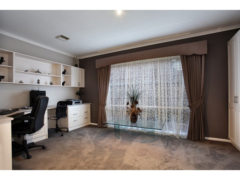 10 Park View Drive, Carnegie VIC 3163