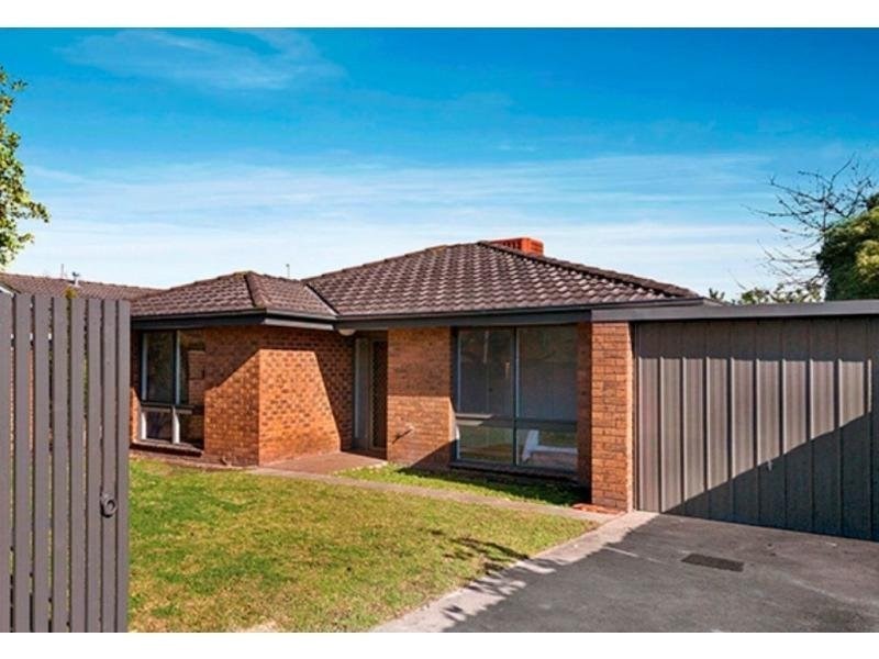 1/23 Mernda Avenue, Carnegie VIC 3163