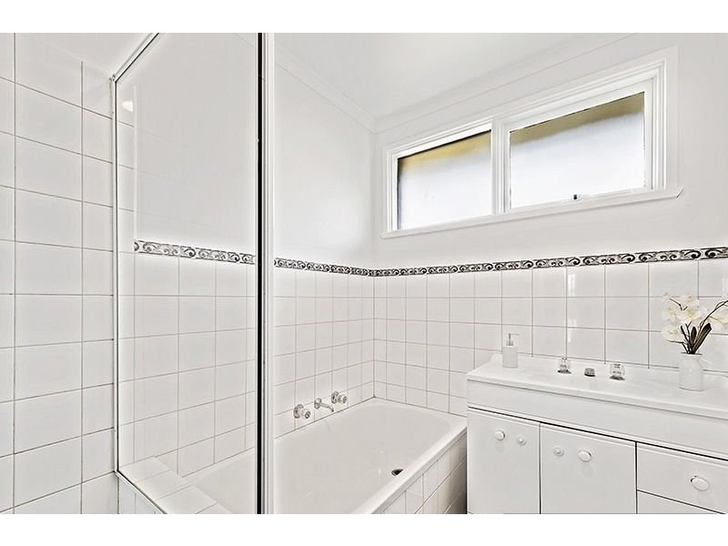 1/23 Mernda Avenue, Carnegie VIC 3163