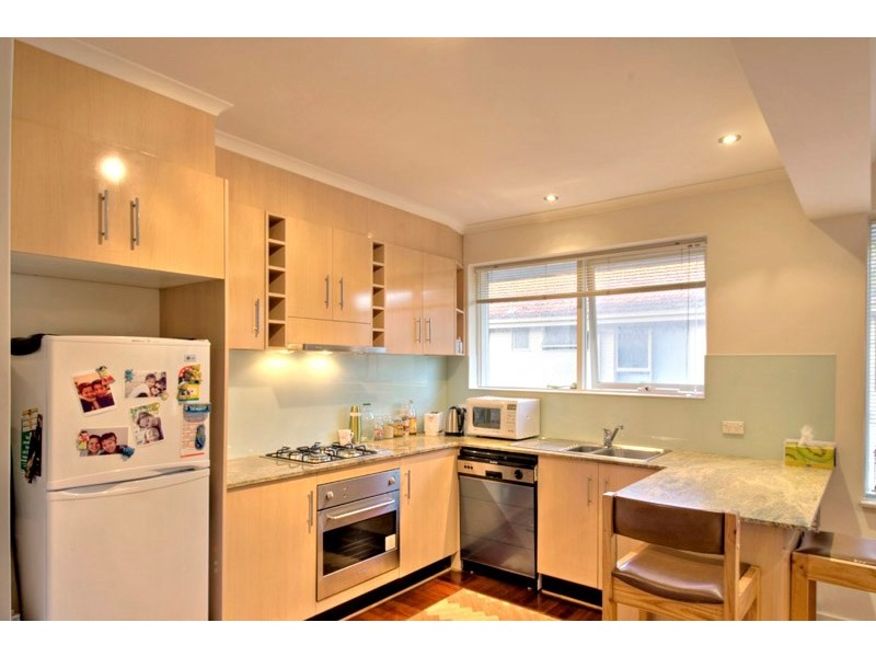 10/21 Royal Avenue, Glen Huntly VIC 3163