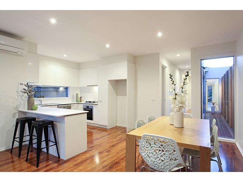 8a Carinya Road, Bentleigh East VIC 3165