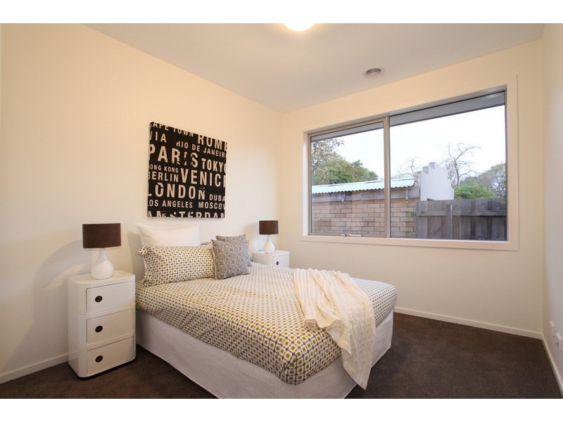 8a Carinya Road, Bentleigh East VIC 3165