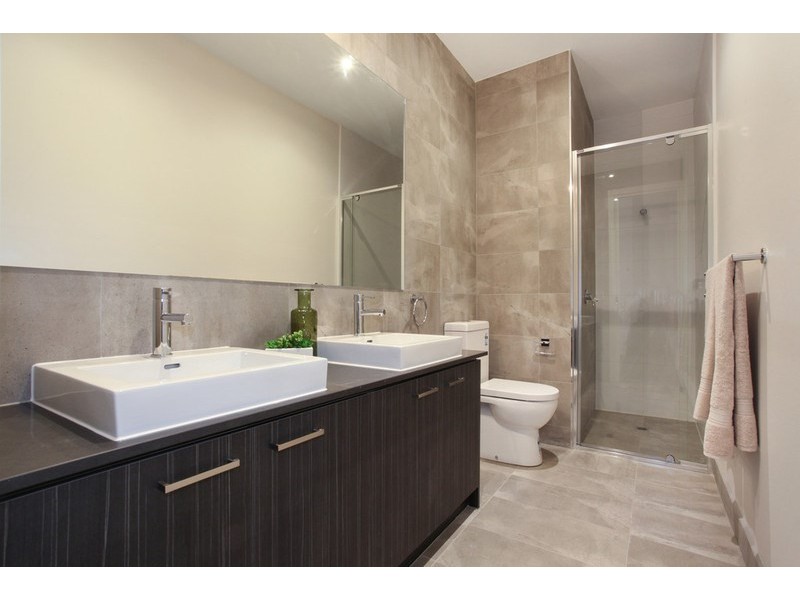 8a Carinya Road, Bentleigh East VIC 3165