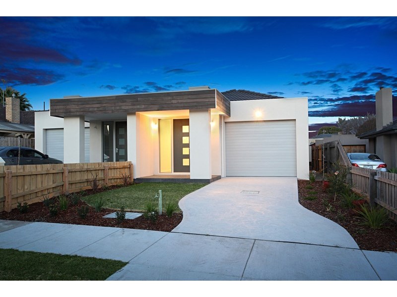 8a Carinya Road, Bentleigh East VIC 3165