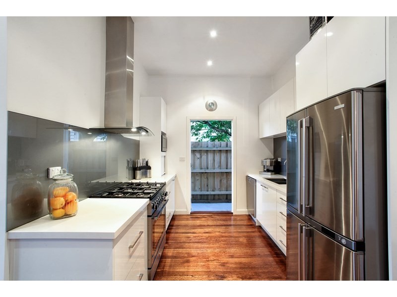 77 Kangaroo Road, Hughesdale VIC 3166