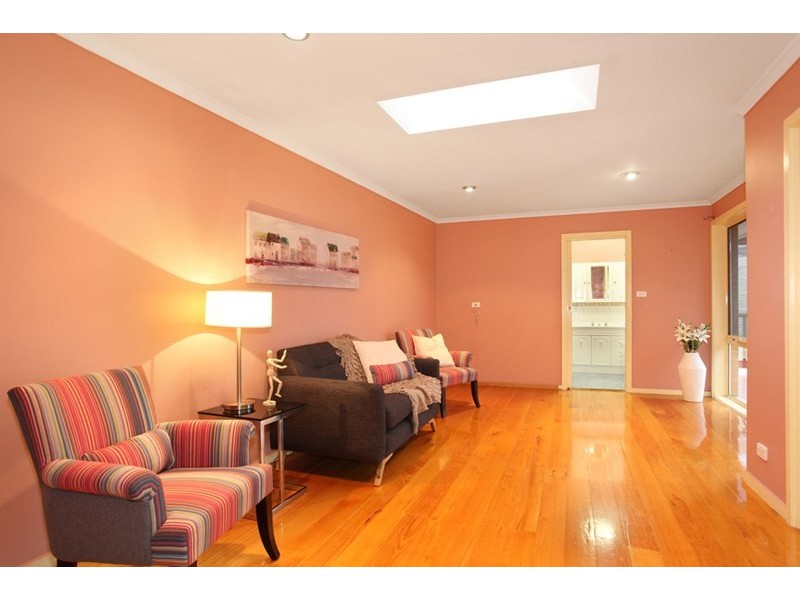 2 Cronin Court, Cheltenham VIC 3192