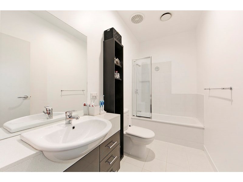 13/101-103 Orrong Crescent, Caulfield North VIC 3161