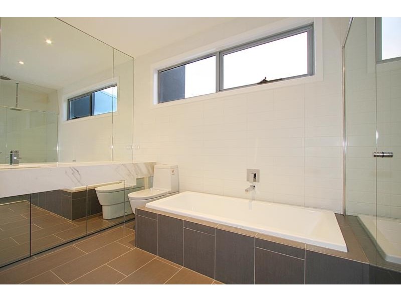 9A Girdwood Avenue, Carnegie VIC 3163