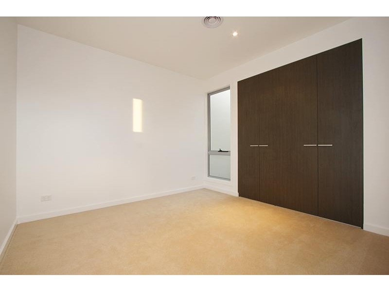 9A Girdwood Avenue, Carnegie VIC 3163