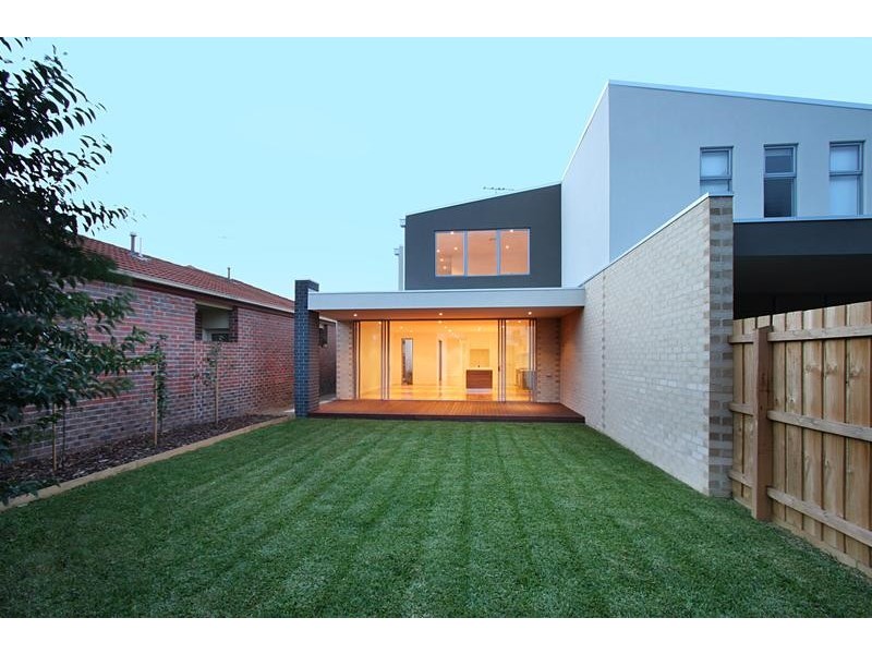 9A Girdwood Avenue, Carnegie VIC 3163