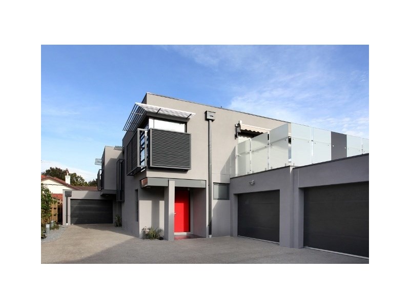 2/68 Lillimur Road, Ormond VIC 3204