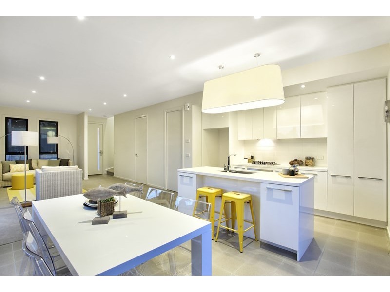 2 Lavender Avenue, Cheltenham VIC 3192