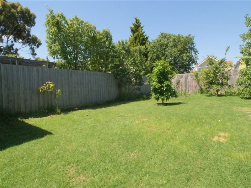 26 Ames Avenue, Carnegie VIC 3163