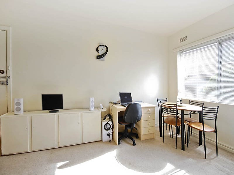 2/131 Grange Road, Carnegie VIC 3163