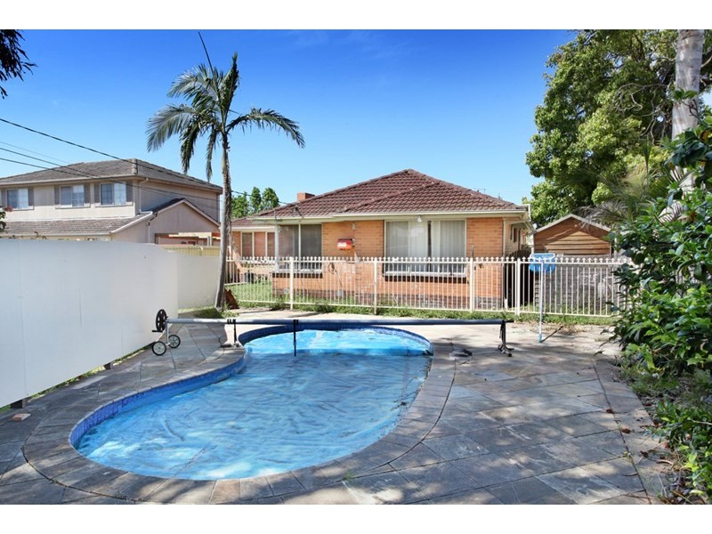 2 Cronin Court, Cheltenham VIC 3192