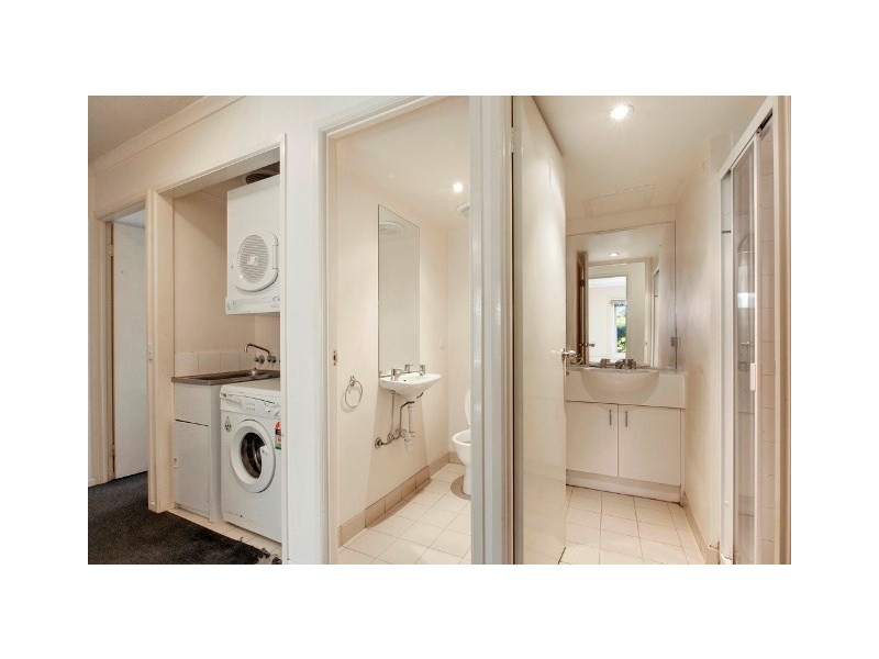 8/999 Dandenong Road, Malvern East VIC 3145