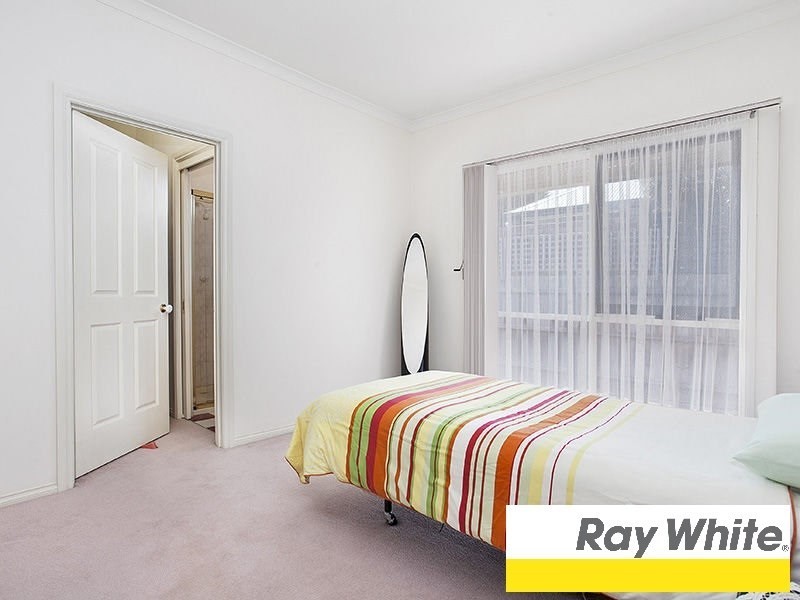 2/18 Melbourne Street, Murrumbeena VIC 3163