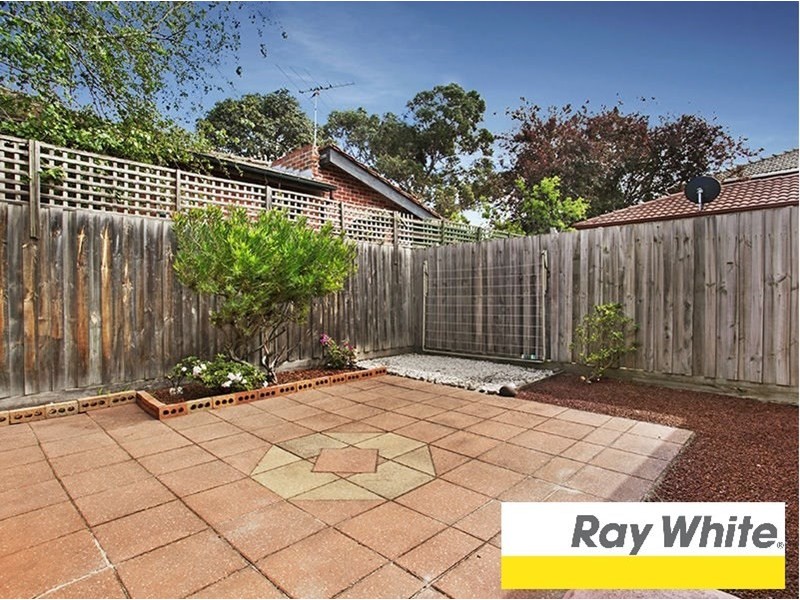 2/18 Melbourne Street, Murrumbeena VIC 3163