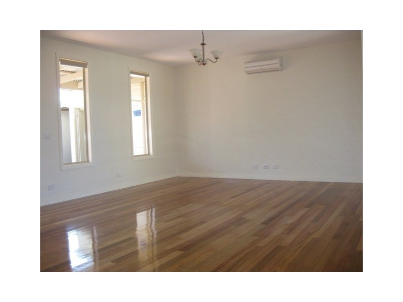 2/37 WILLESDEN Road, Hughesdale VIC 3166