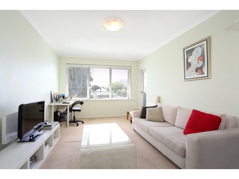 3/219 Neerim Road, Carnegie VIC 3163