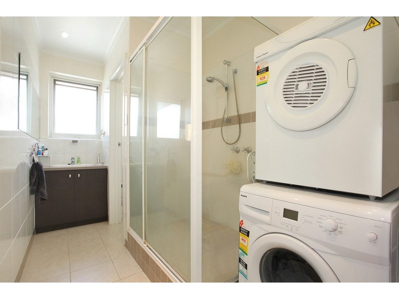 3/219 Neerim Road, Carnegie VIC 3163