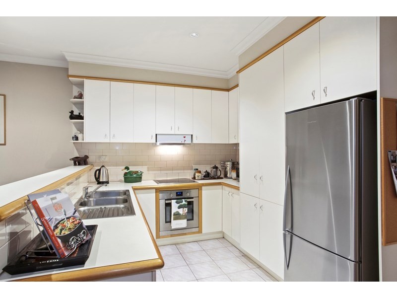 4b Swindon Road, Hughesdale VIC 3166