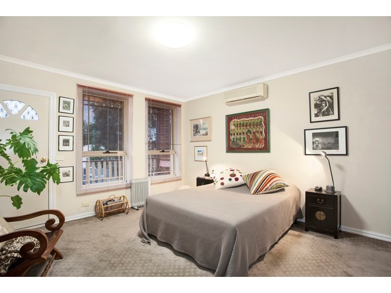 4b Swindon Road, Hughesdale VIC 3166