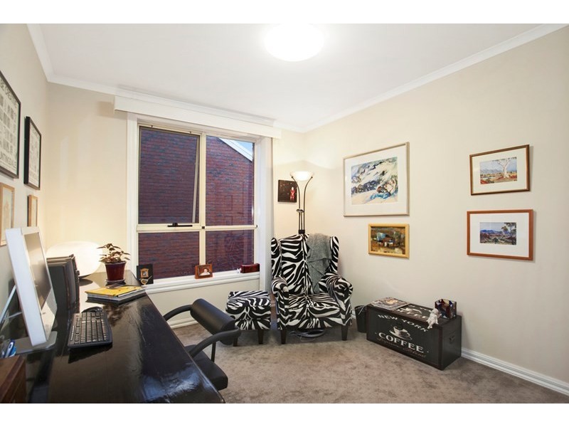 4b Swindon Road, Hughesdale VIC 3166