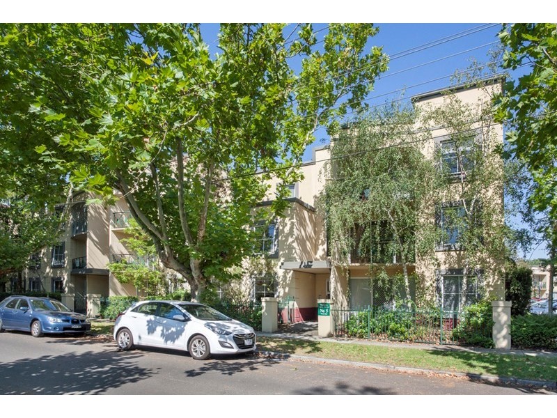 13/5 Warley Road, Malvern East VIC 3145