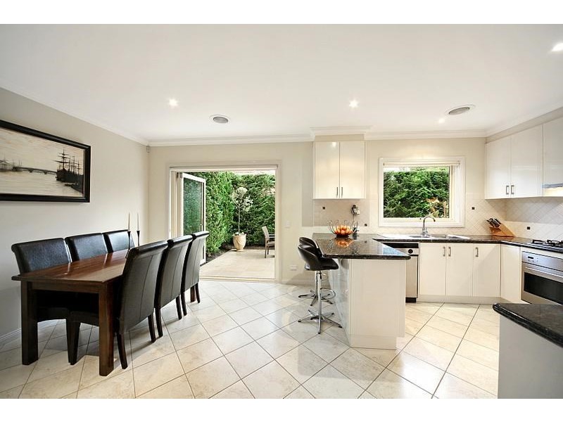 99 Oakleigh Road, Carnegie VIC 3163
