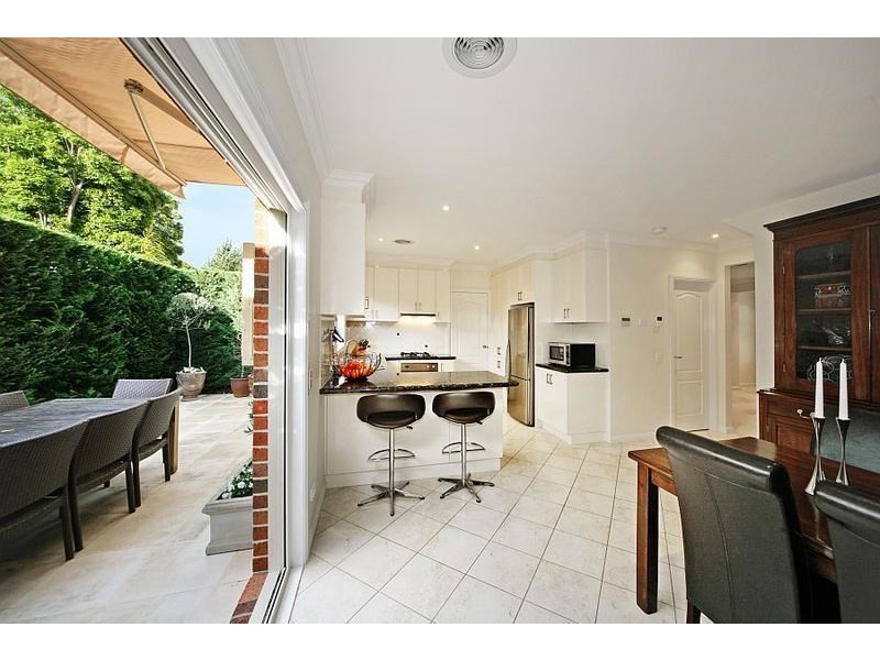 99 Oakleigh Road, Carnegie VIC 3163