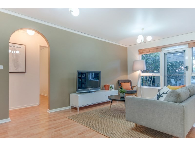 1/11 Poplar Grove, Carnegie VIC 3163