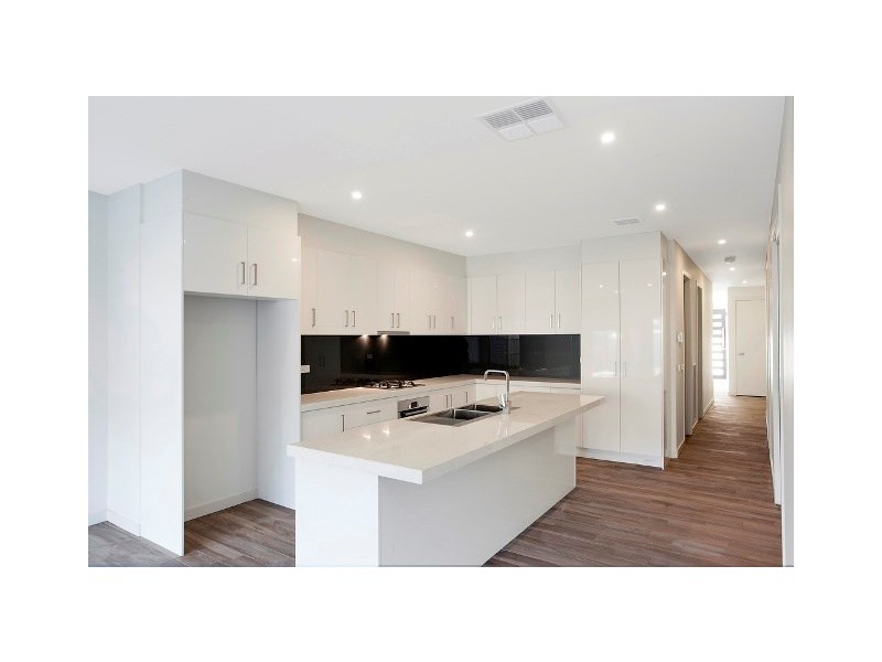 5B Grandview Grove, Carnegie VIC 3163