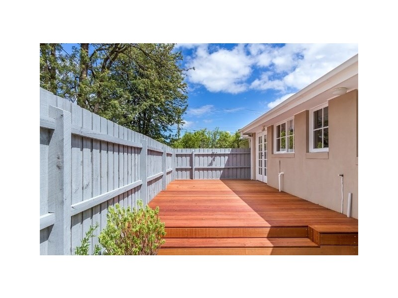 2/160 Kambrook Road, Caulfield VIC 3162