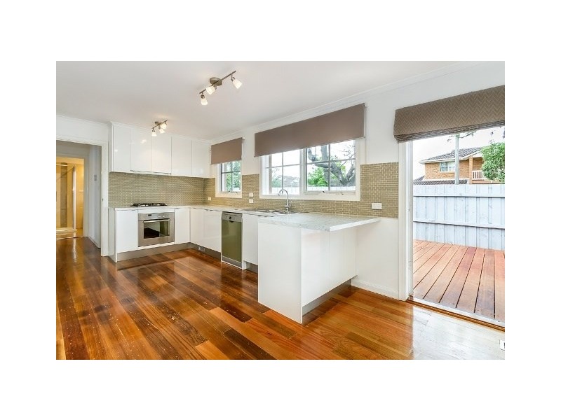 2/160 Kambrook Road, Caulfield VIC 3162