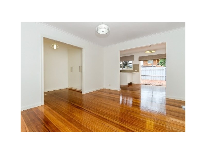 2/160 Kambrook Road, Caulfield VIC 3162