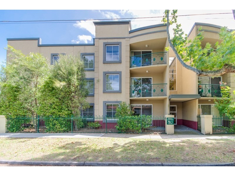 2/1 Warley Road, Malvern East VIC 3145