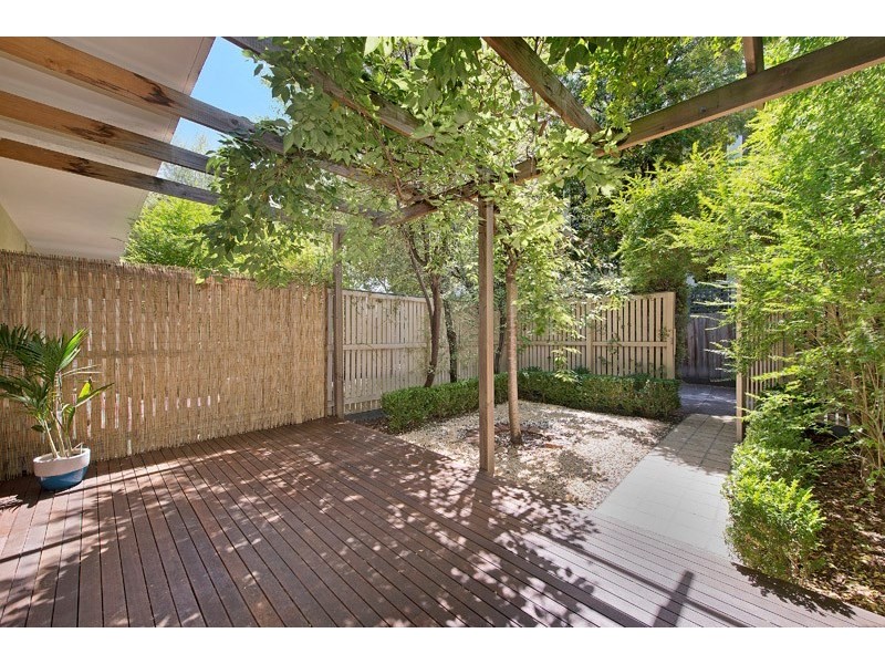 4/50 Lillimur Road, Ormond VIC 3204