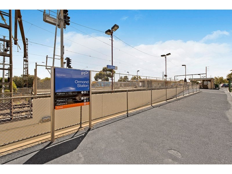 4/50 Lillimur Road, Ormond VIC 3204