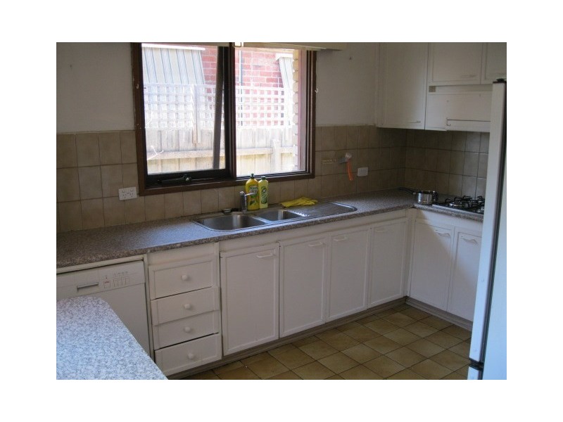 4 Irving Avenue, Murrumbeena VIC 3163