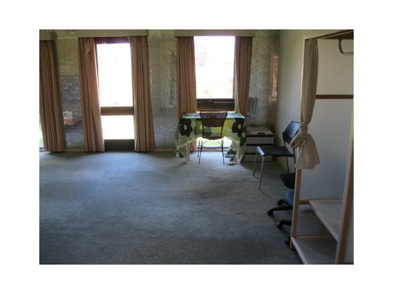 4 Irving Avenue, Murrumbeena VIC 3163